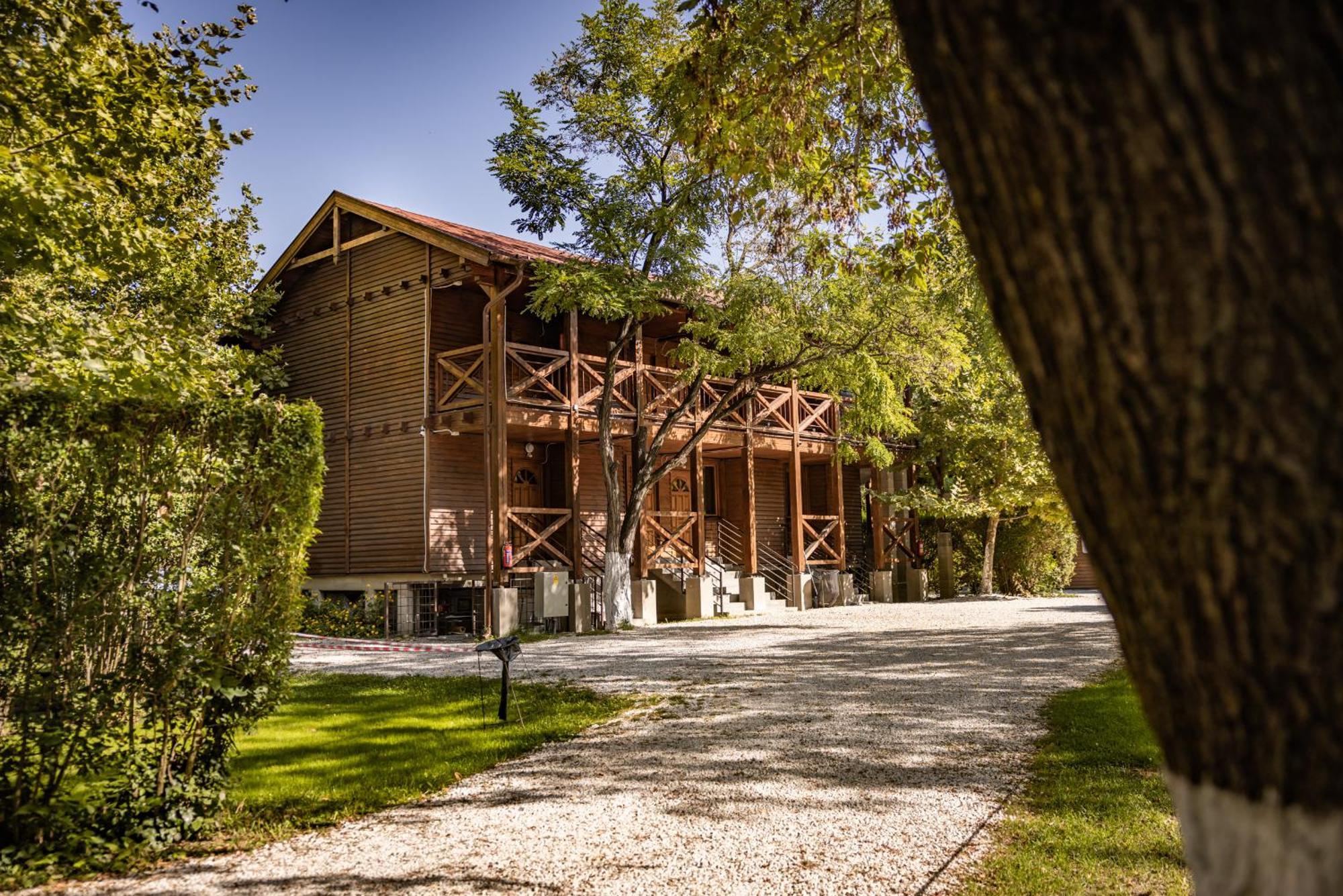 Arena Kemping & Vendeghaz Otel Budapeşte Dış mekan fotoğraf
